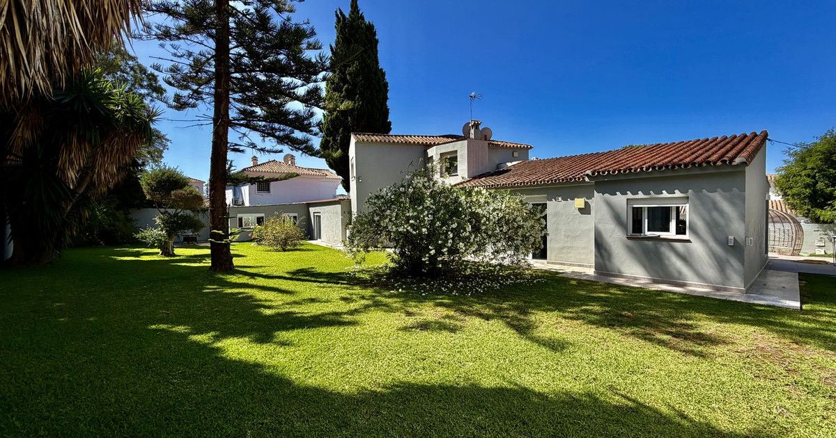 Fristående villa i Cabopino, Cabopino, 7/12