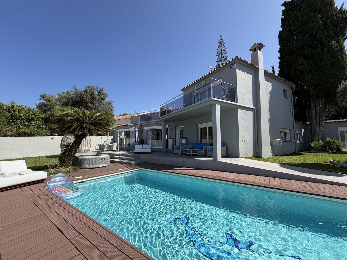 Fristående villa i Cabopino, Cabopino, 8/12