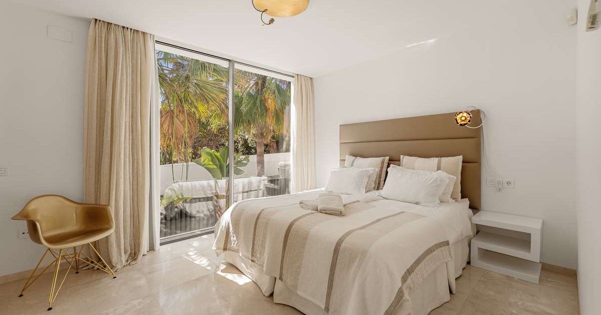 Villa in Marbella, Marbella, 11/12
