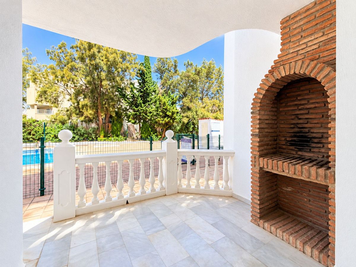Erdgeschosswohnung in Estepona, Estepona, 2/12