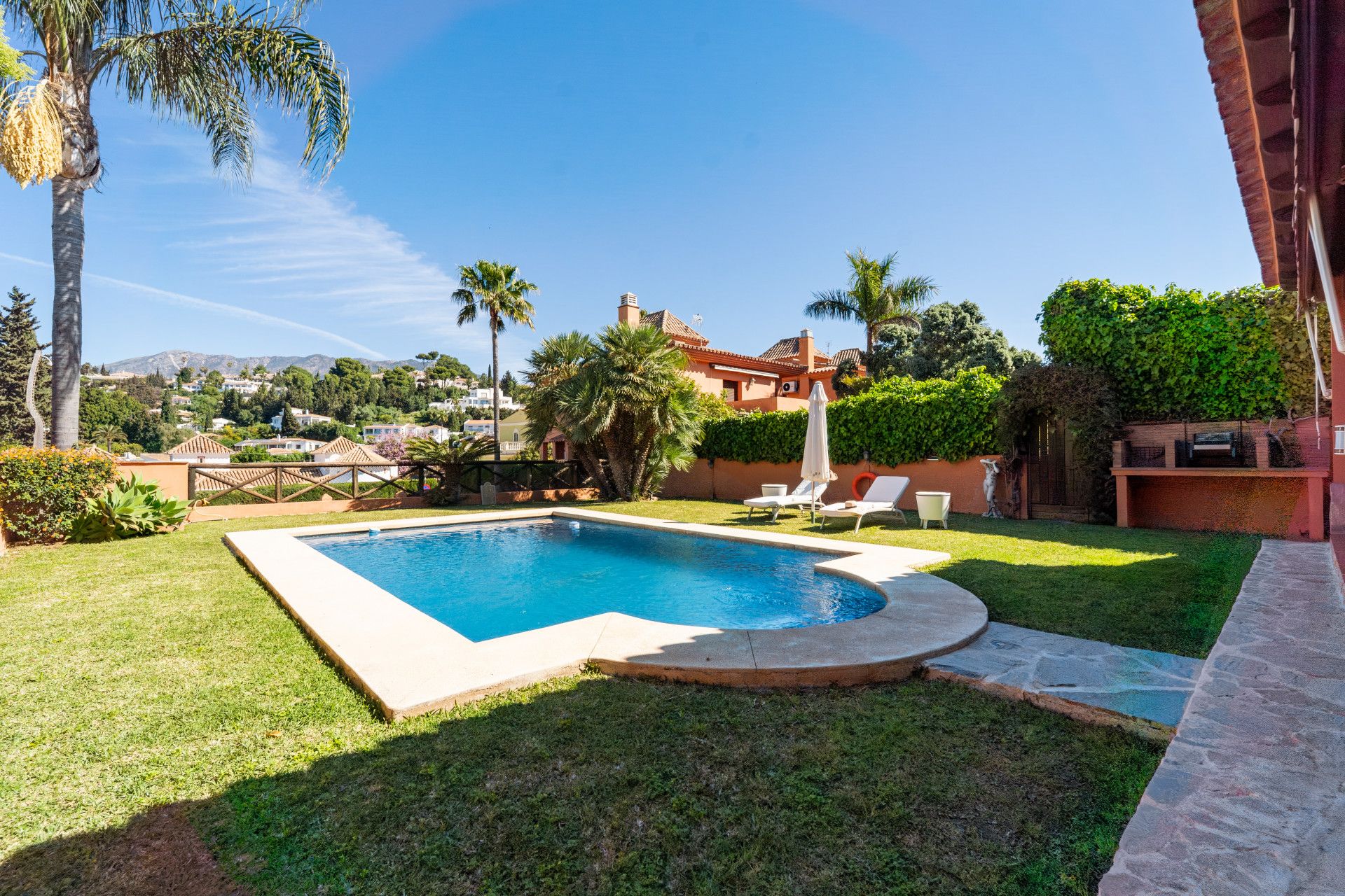 Villa in Mijas Costa, Sierrezuela, Mijas Costa, 1/12