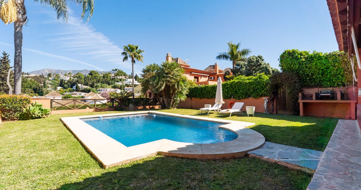 Villa in Mijas Costa, Sierrezuela, Mijas Costa, 1/12