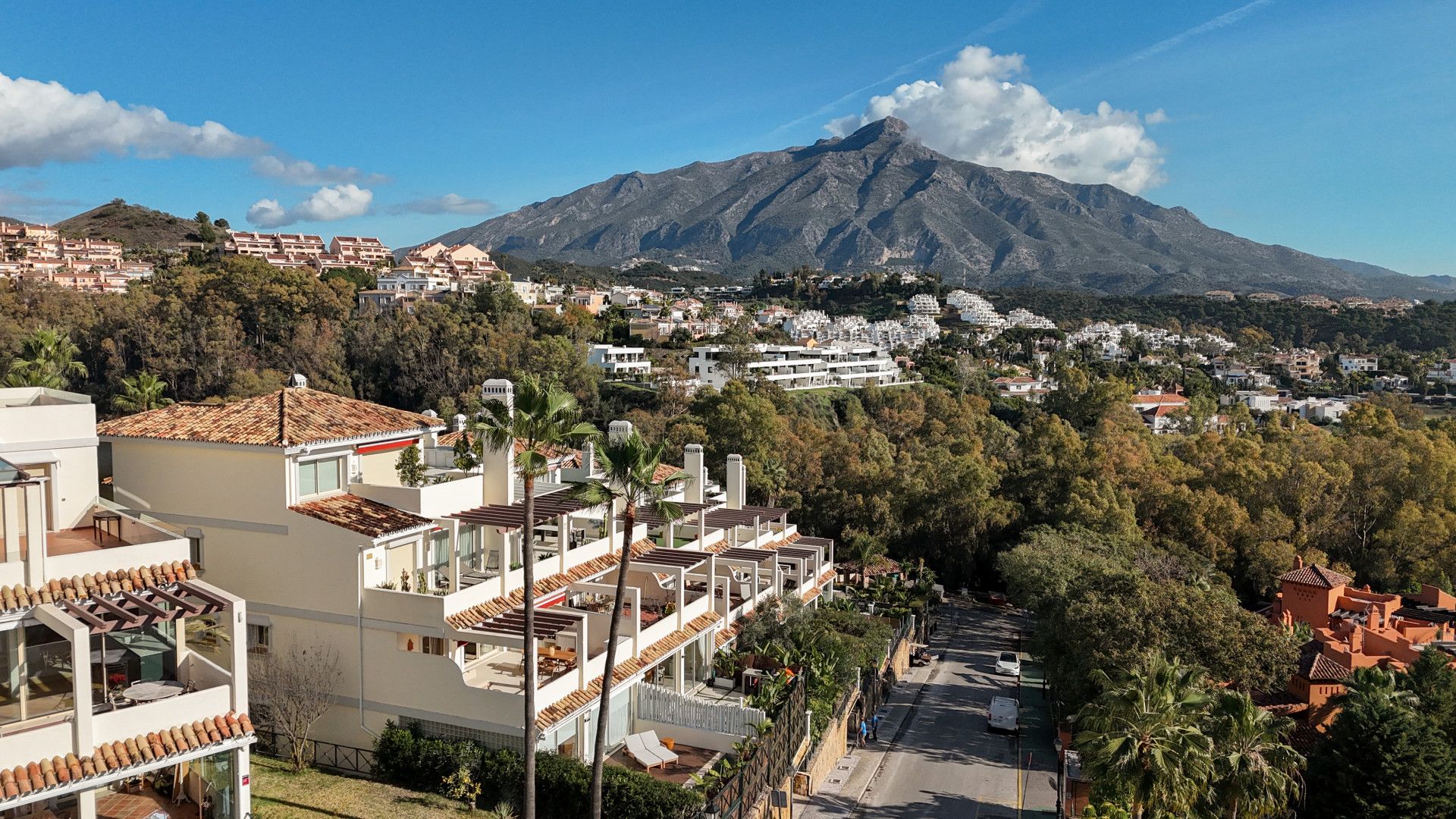 Apartment in Nueva Andalucia, Palacetes Los Belvederes, Nueva Andalucia, 5/12