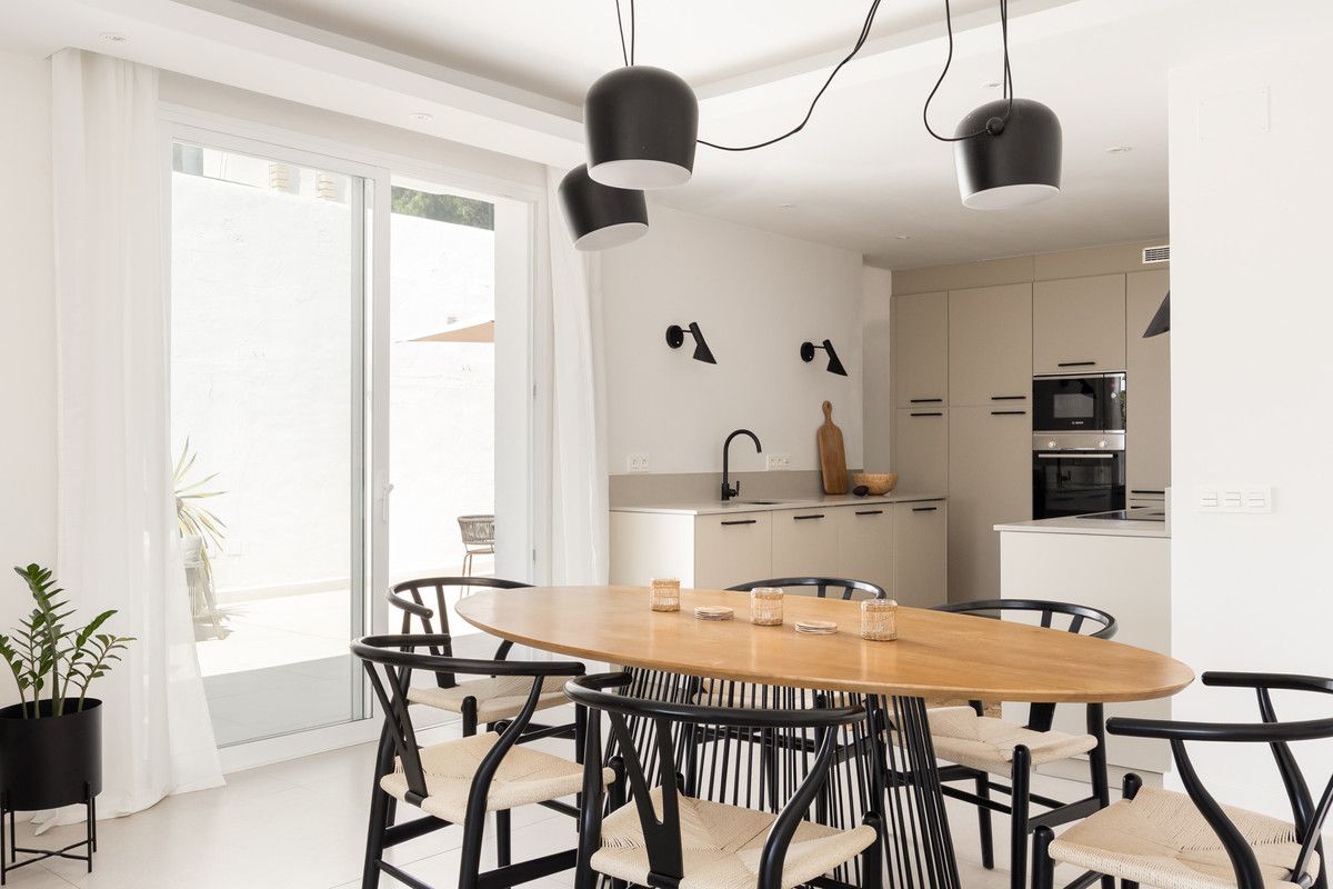 Apartament na środkowym piętrze w Nueva Andalucía, Nueva Andalucía, 6/12