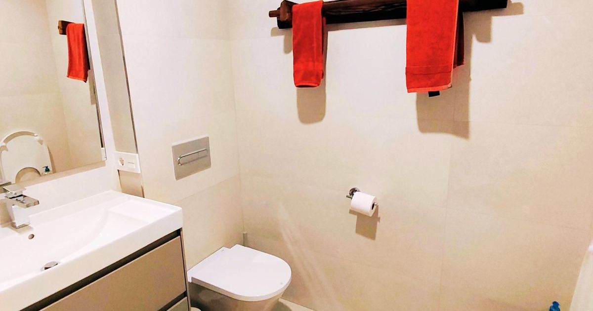 Apartamento de planta media en Elviria, Elviria, 8/12