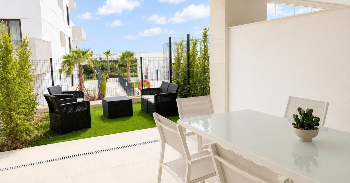 Ground Floor Apartment in Estepona, Estepona, 2/12