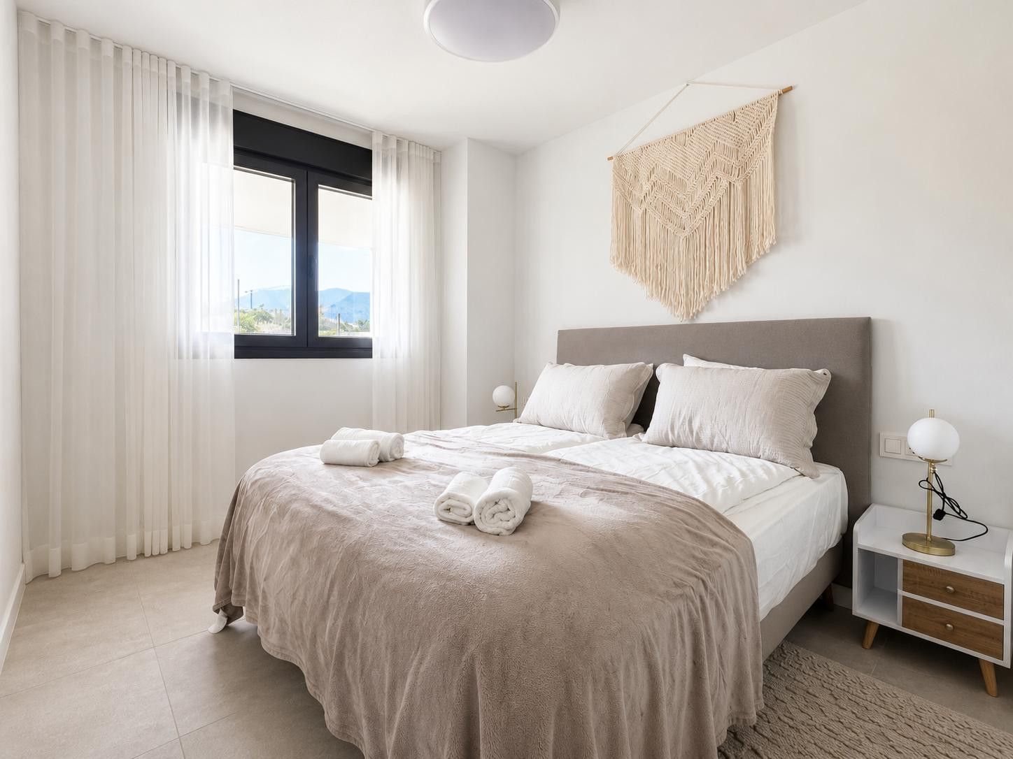 Ground Floor Apartment in Estepona, Estepona, 5/12