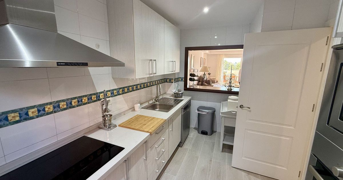 Townhouse in Cabopino, Cabopino, 3/12