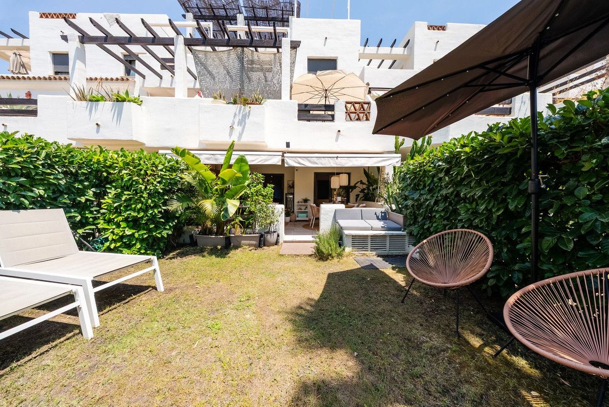 Apartamento de Planta Baja en Selwo, Selwo, 6/12