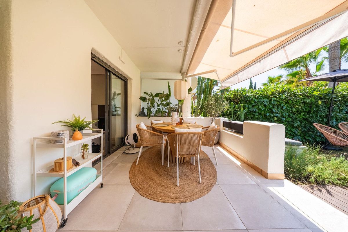 Apartamento de Planta Baja en Selwo, Selwo, 7/12