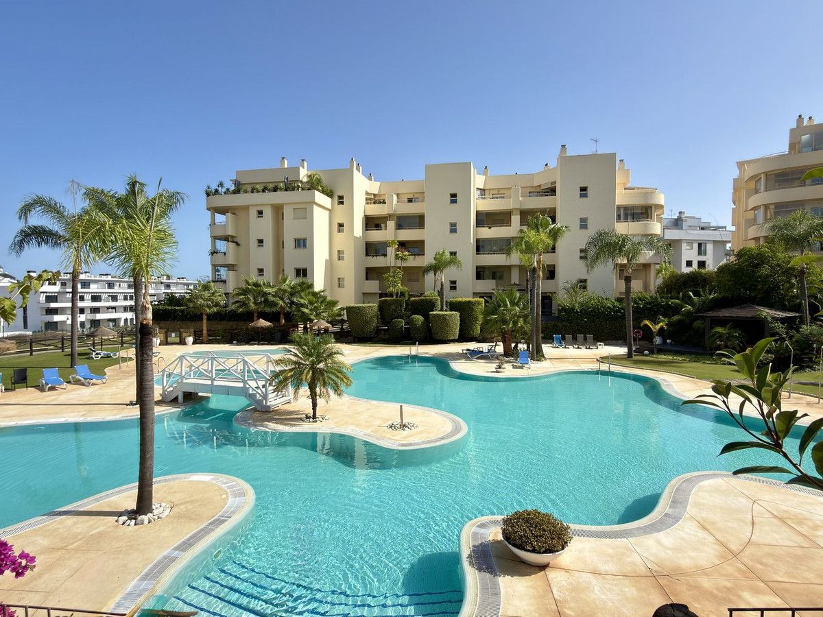Middle Floor Apartment in El Faro, El Faro, 1/12
