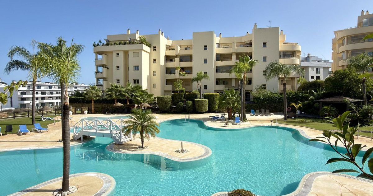 Middle Floor Apartment in El Faro, El Faro, 1/12