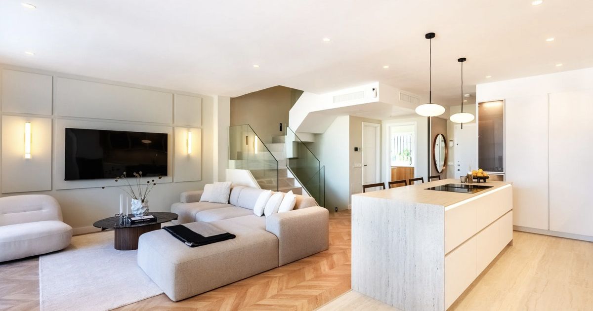 Maison de ville sur le Golden Mile, The Golden Mile, 3/12