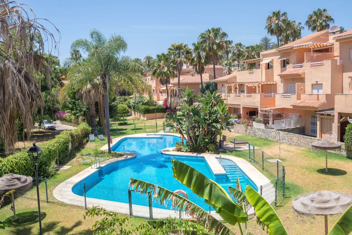 Apartamento de planta media en Carib Playa, Carib Playa, 4/12