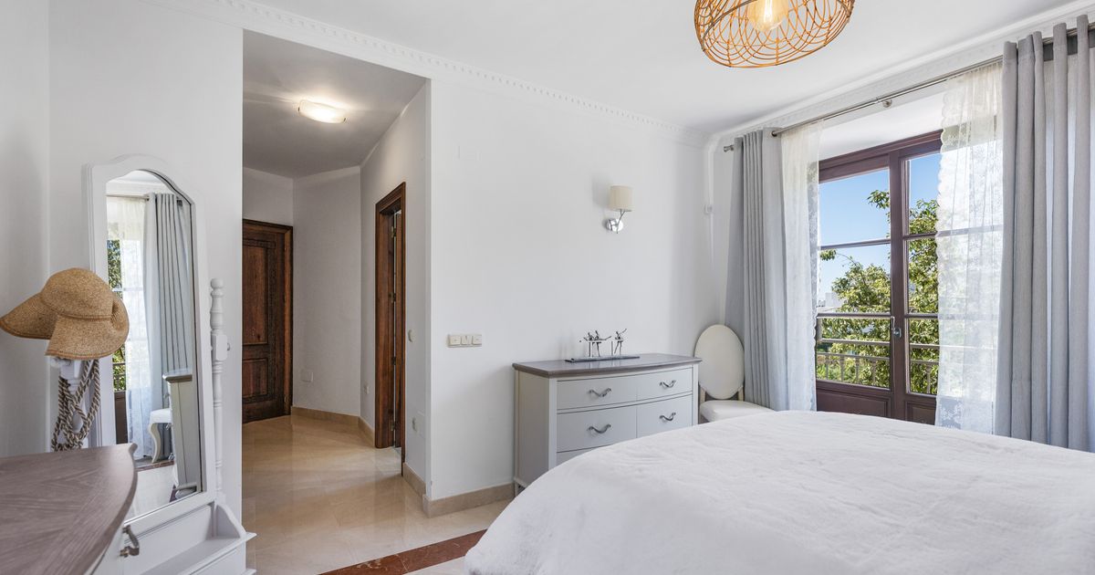 Villa i Estepona, La Resina Golf, Estepona, 11/12