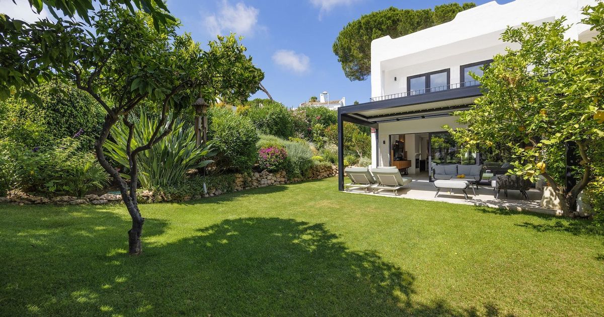 Maison Jumelée à Nueva Andalucía, Nueva Andalucía, 1/12