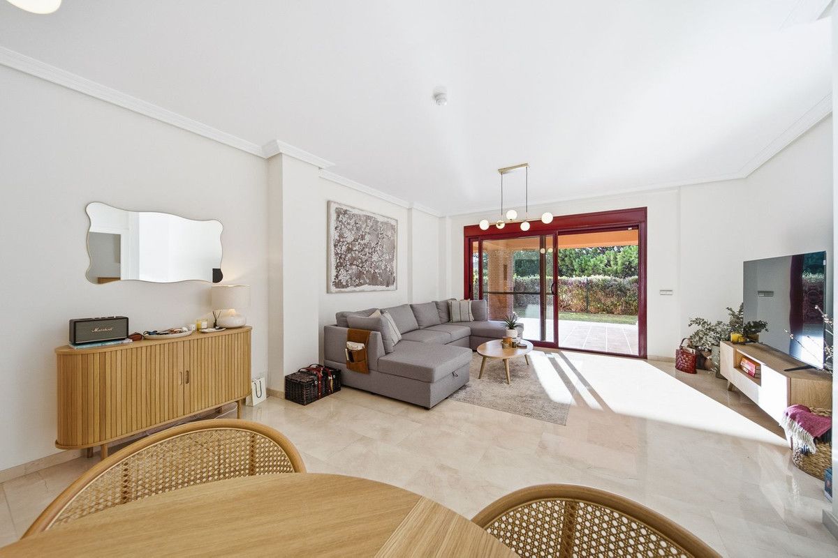Ground Floor Apartment in Casares Playa, Casares Playa, 8/12
