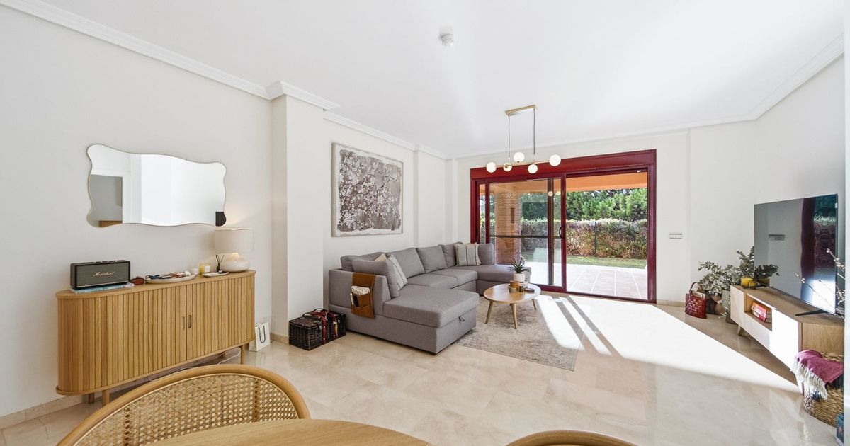 Ground Floor Apartment in Casares Playa, Casares Playa, 8/12