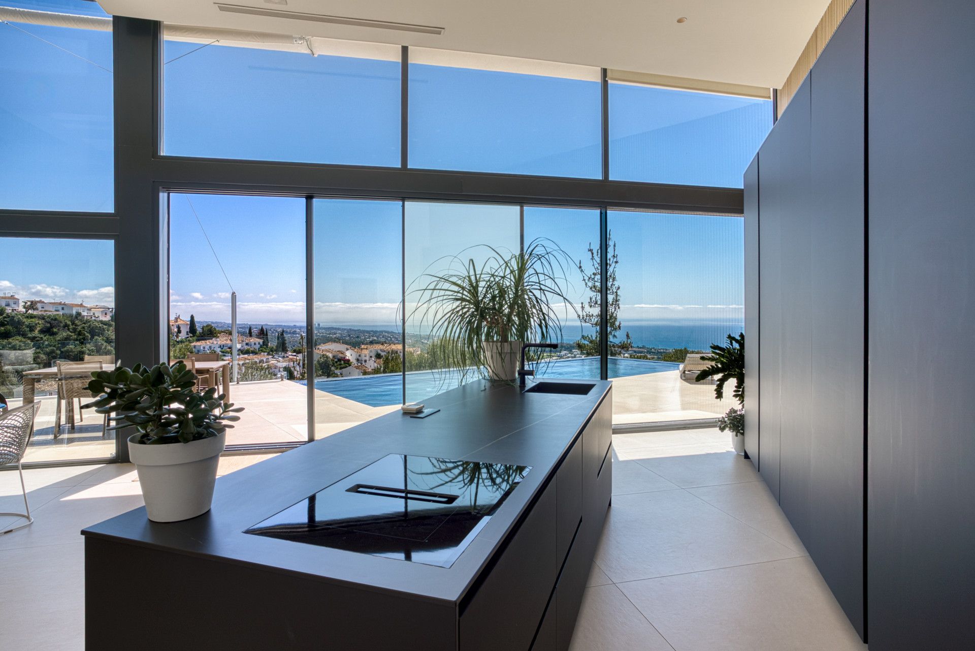 Villa in Marbella East, Los Altos de los Monteros, Marbella East, 12/12