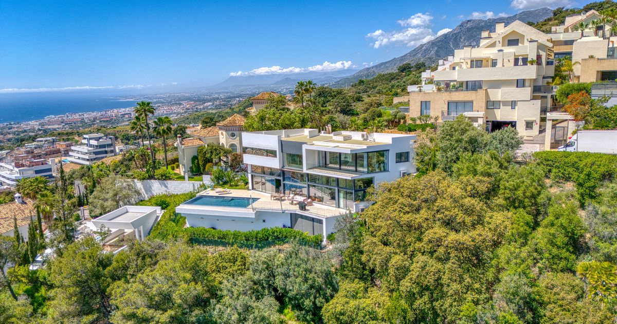 Villa in Marbella East, Los Altos de los Monteros, Marbella East, 10/12