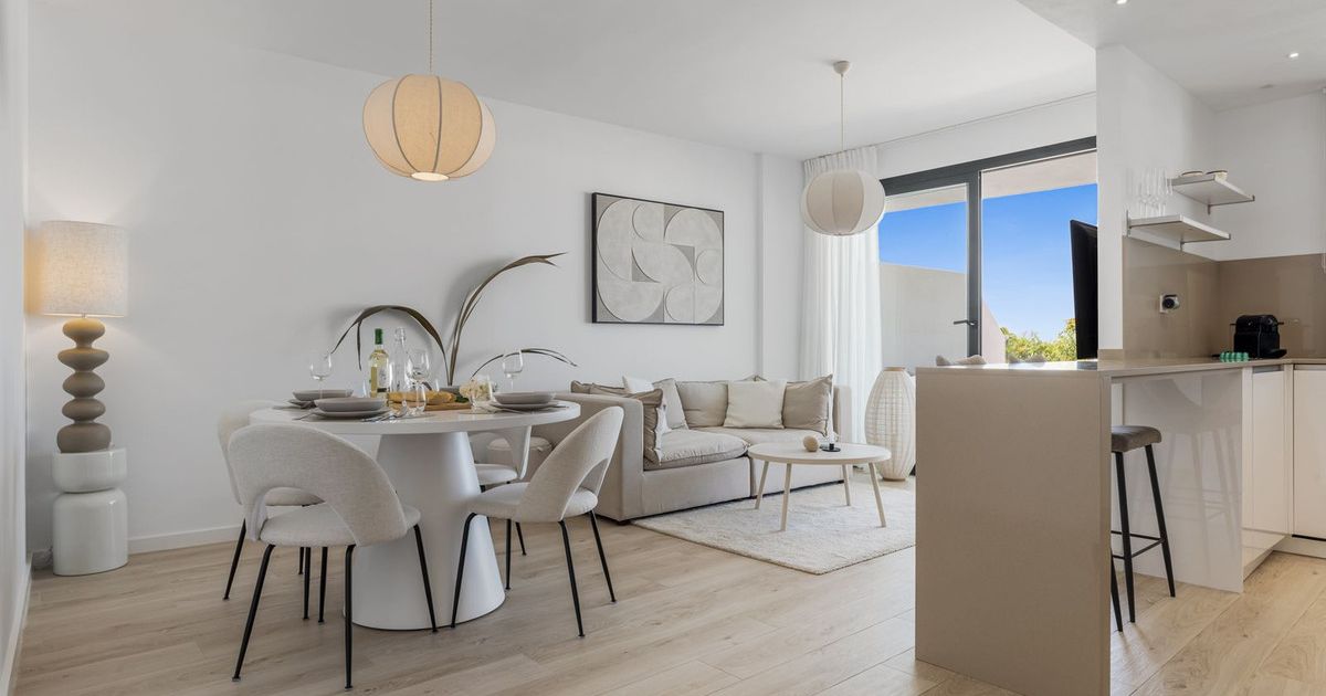 Apartment in der mittleren Etage in Estepona, Estepona, 2/12