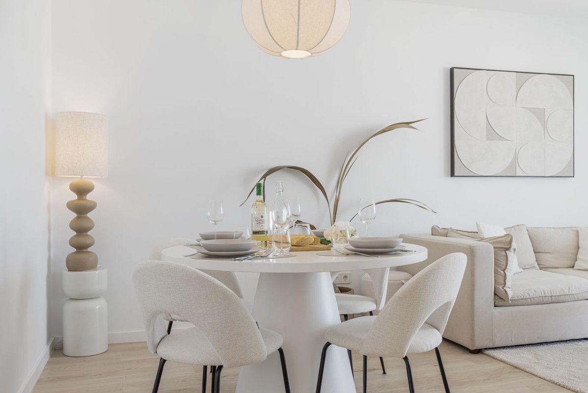 Apartment in der mittleren Etage in Estepona, Estepona, 7/12