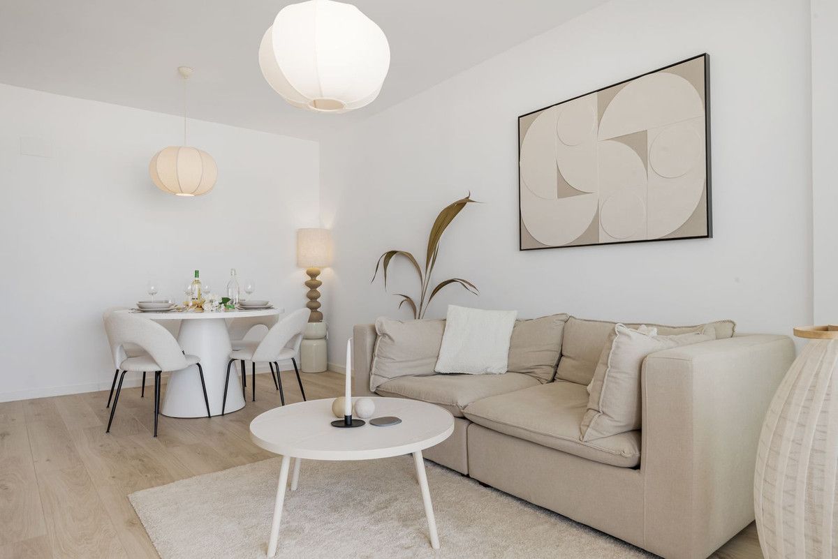 Apartment in der mittleren Etage in Estepona, Estepona, 8/12