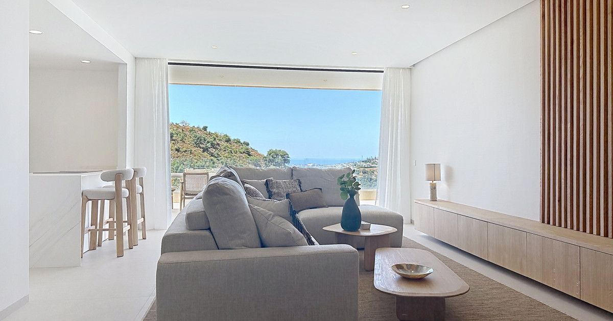Middle Floor Apartment in Benahavís, Benahavís, 7/12