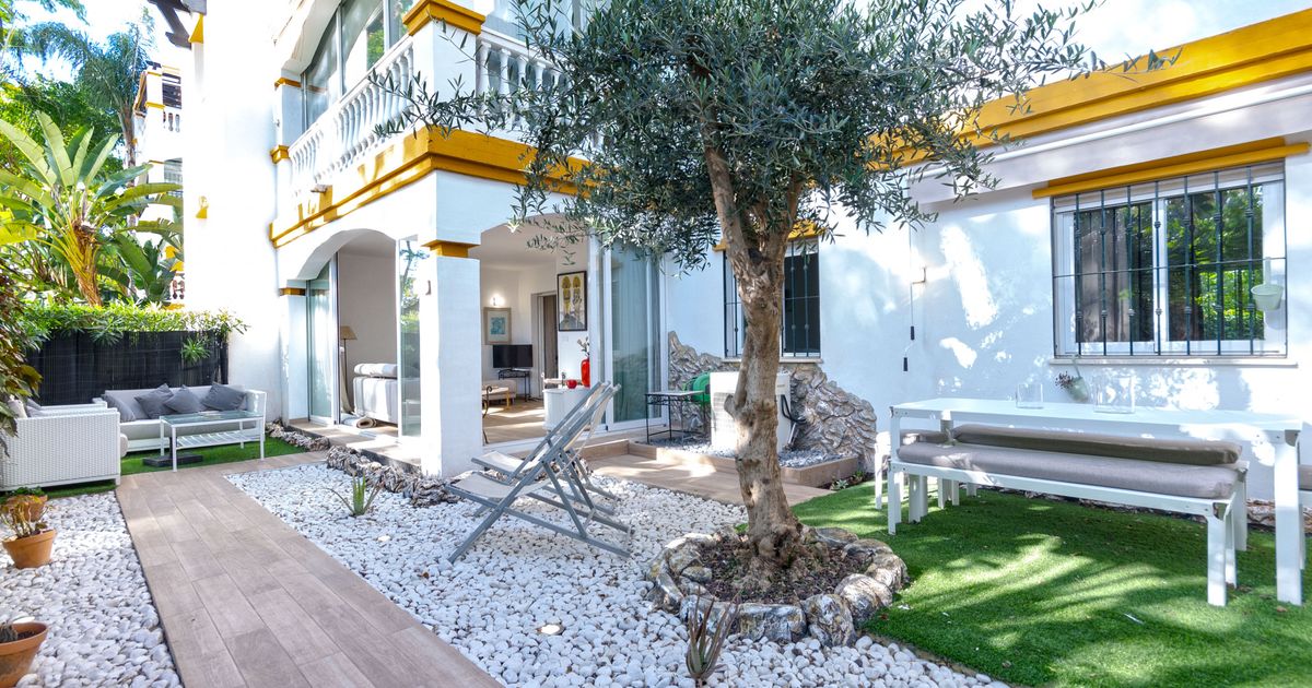 Ground Floor Apartment in Nueva Andalucia, La Dama de Noche, Nueva Andalucia, 8/12