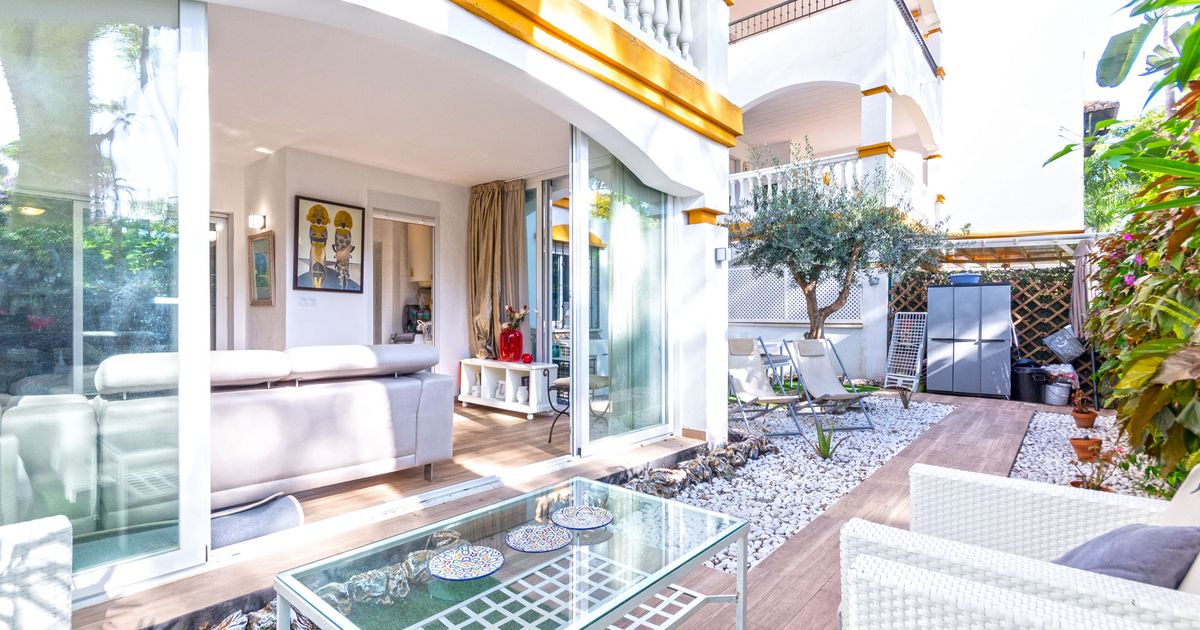 Ground Floor Apartment in Nueva Andalucia, La Dama de Noche, Nueva Andalucia, 9/12