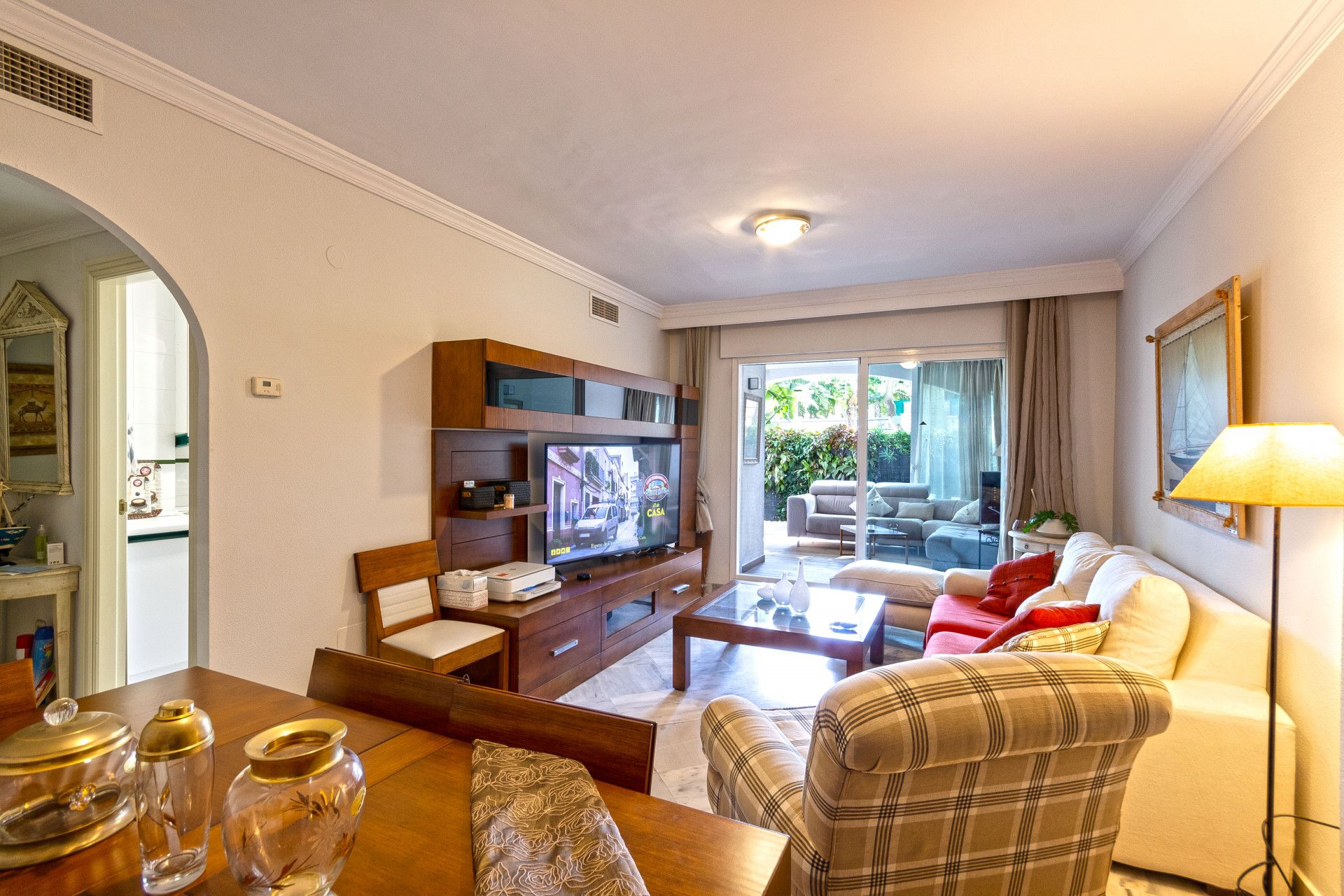 Ground Floor Apartment in Nueva Andalucia, La Dama de Noche, Nueva Andalucia, 10/12