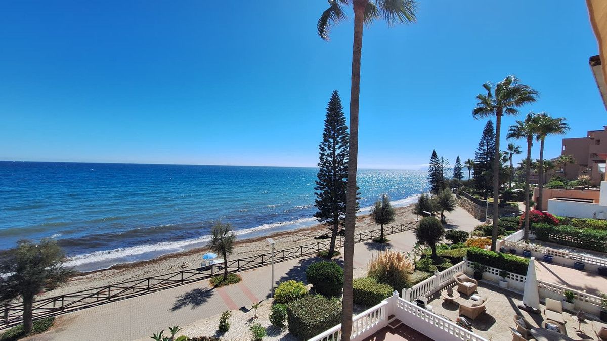 Lägenhet på mellanvåningen i Estepona, Estepona, 1/12