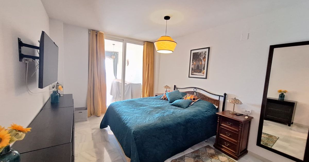 Lägenhet på mellanvåningen i Estepona, Estepona, 7/12