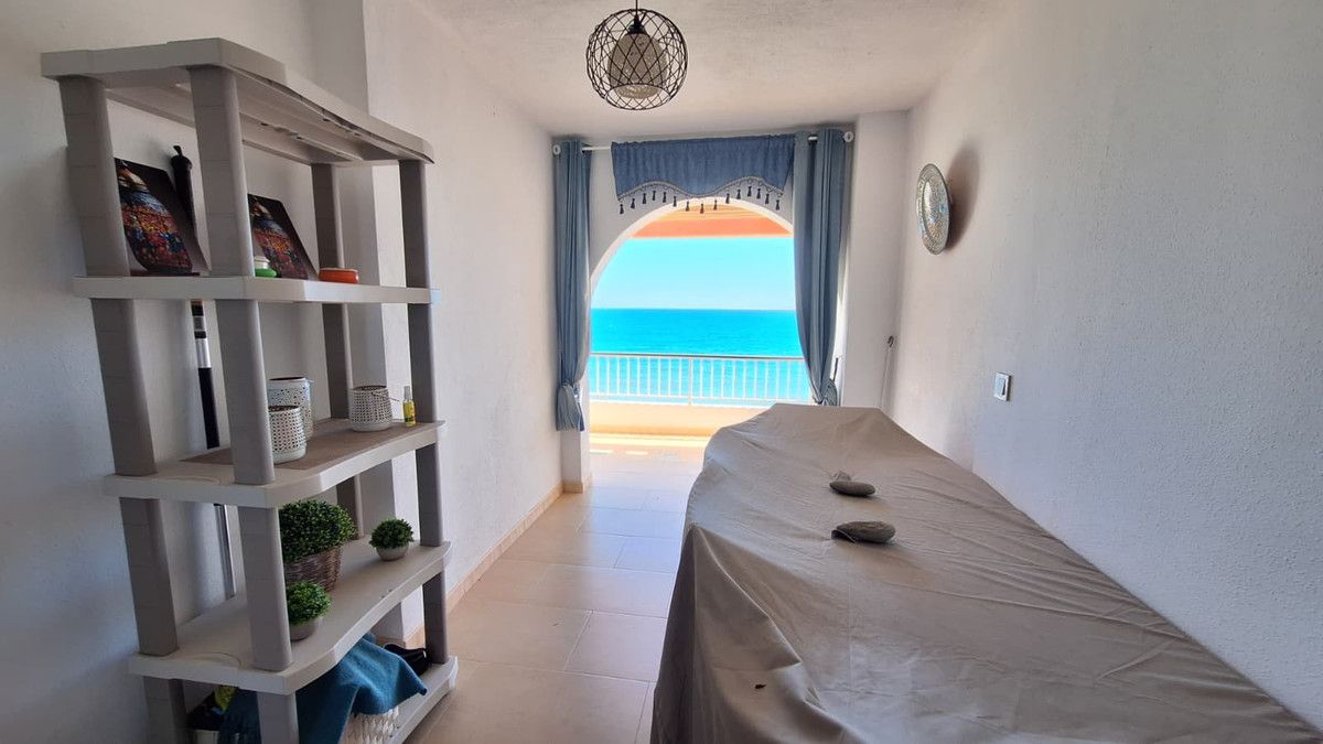 Lägenhet på mellanvåningen i Estepona, Estepona, 9/12