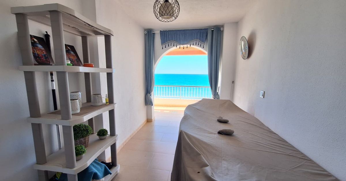 Lägenhet på mellanvåningen i Estepona, Estepona, 9/12