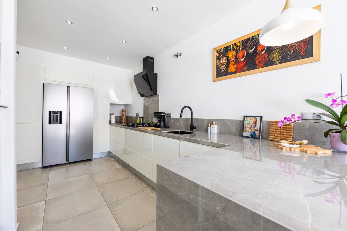 Townhouse in Calahonda, Calahonda, 3/12