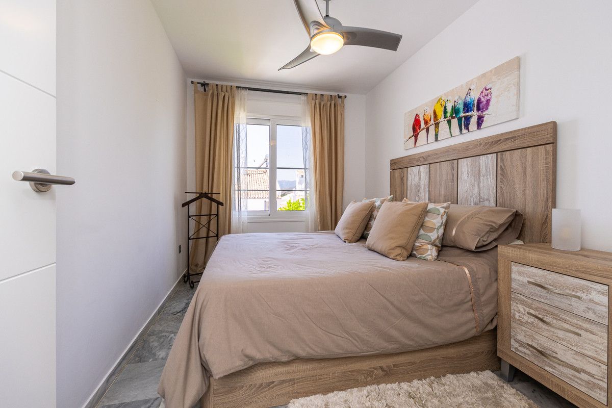 Townhouse in Calahonda, Calahonda, 9/12