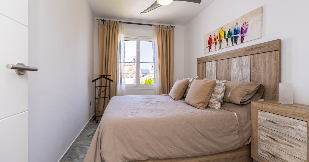 Townhouse in Calahonda, Calahonda, 9/12