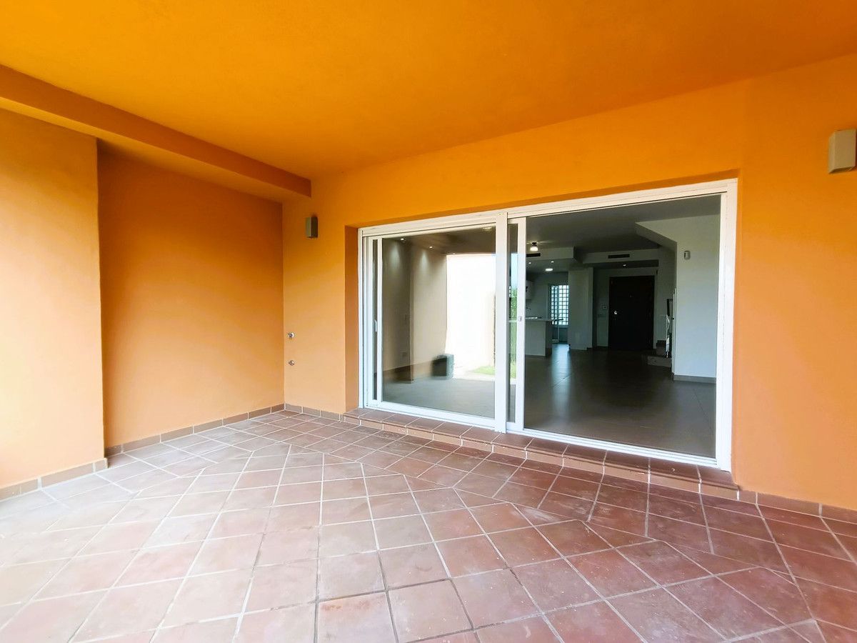 Townhouse in El Paraiso, El Paraiso, 4/12