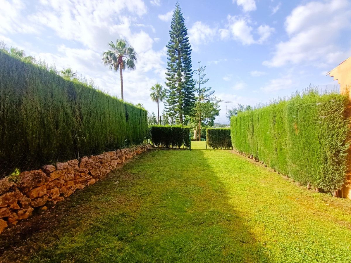 Townhouse in El Paraiso, El Paraiso, 5/12