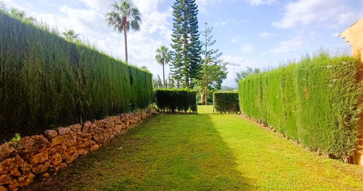 Townhouse in El Paraiso, El Paraiso, 5/12