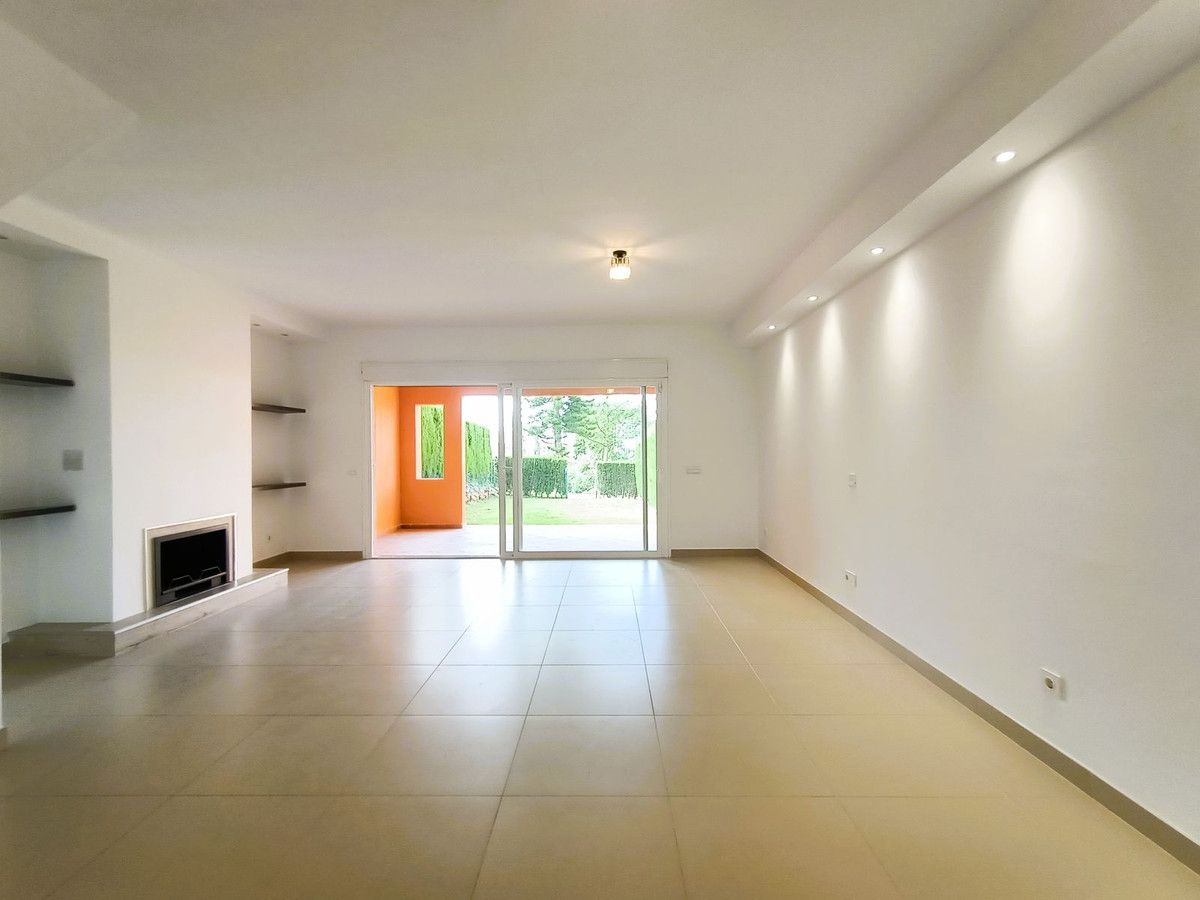 Townhouse in El Paraiso, El Paraiso, 10/12