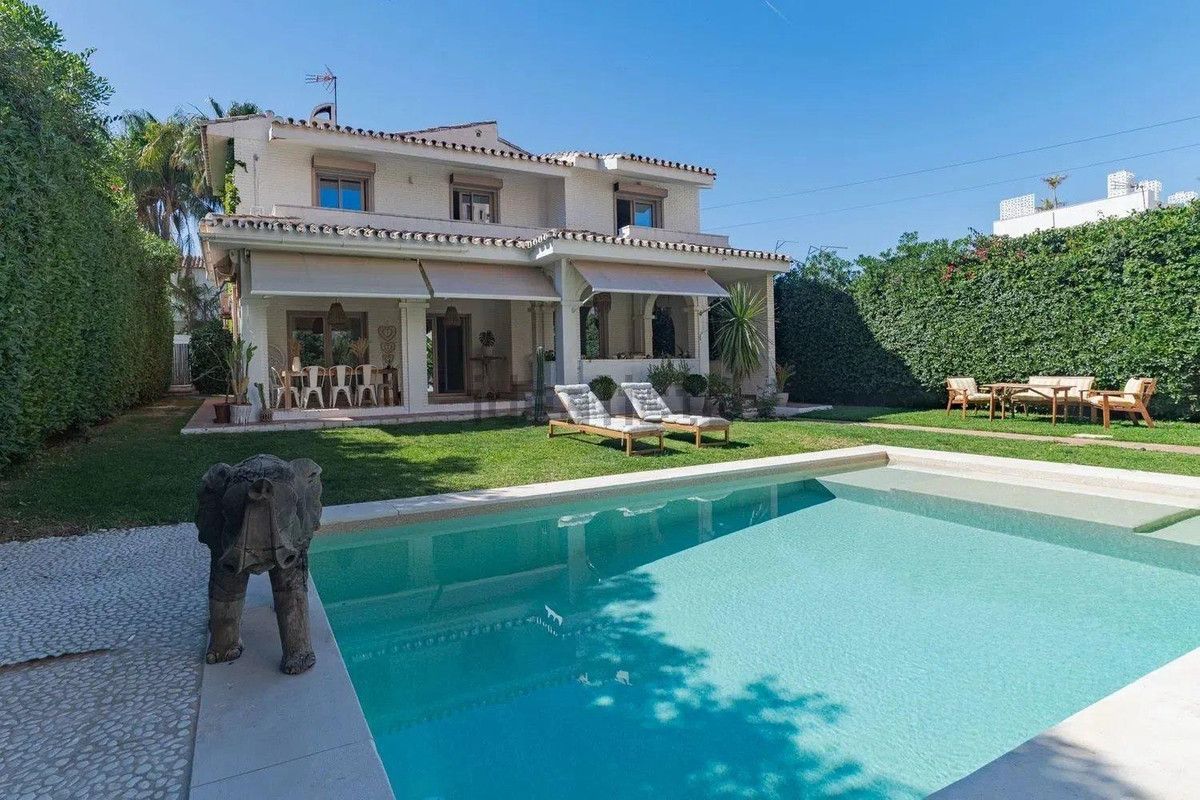 Vrijstaande Villa in Torremolinos, Torremolinos, 2/12