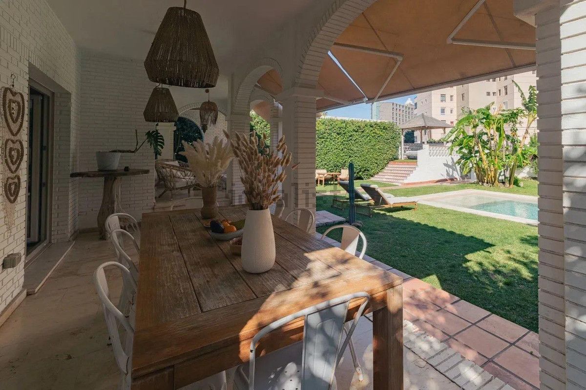 Vrijstaande Villa in Torremolinos, Torremolinos, 10/12