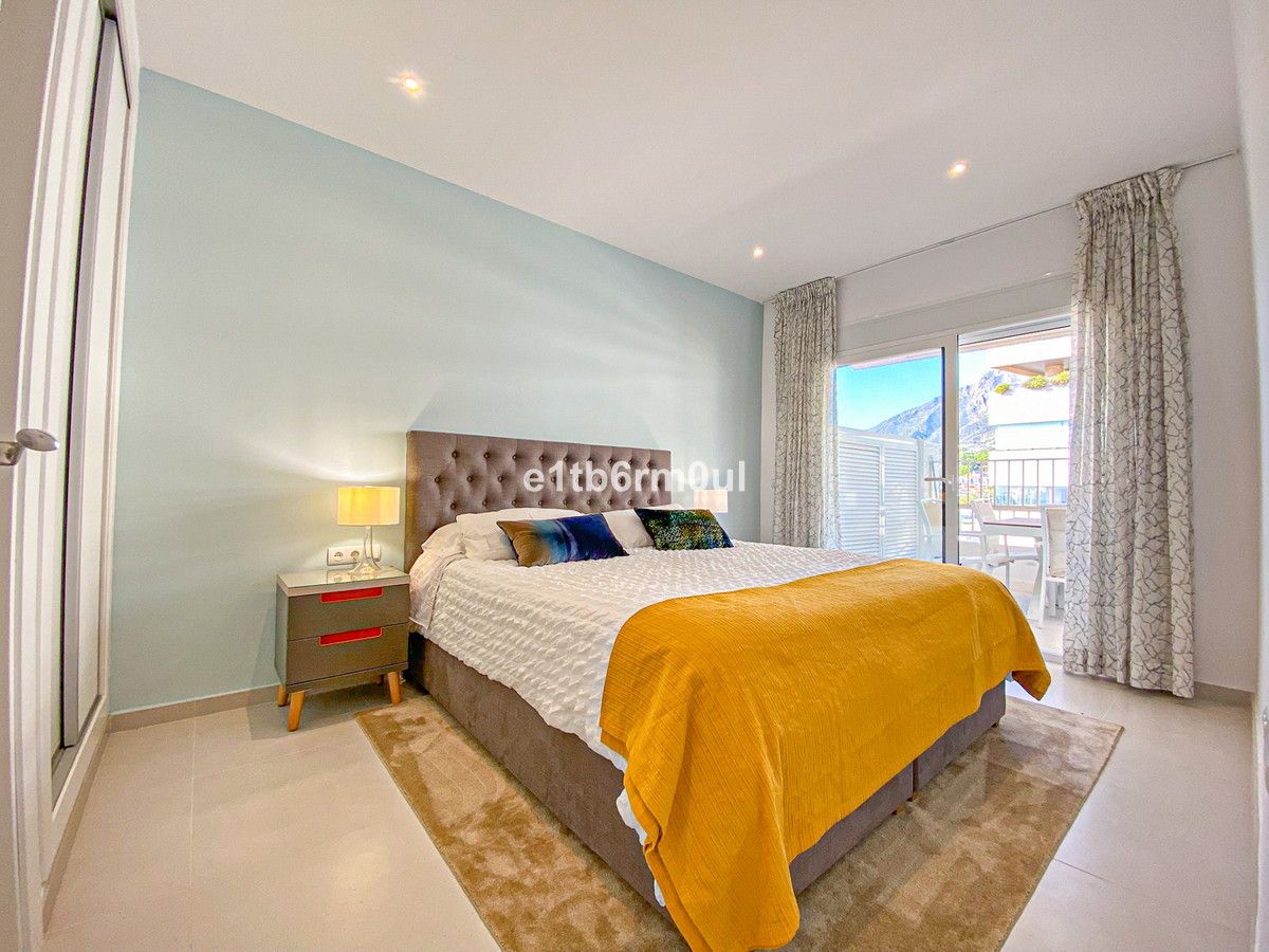 Penthouse in The Golden Mile, The Golden Mile, 12/12