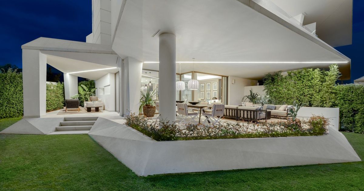 Maison Jumelée à Nueva Andalucía, Nueva Andalucía, 2/12