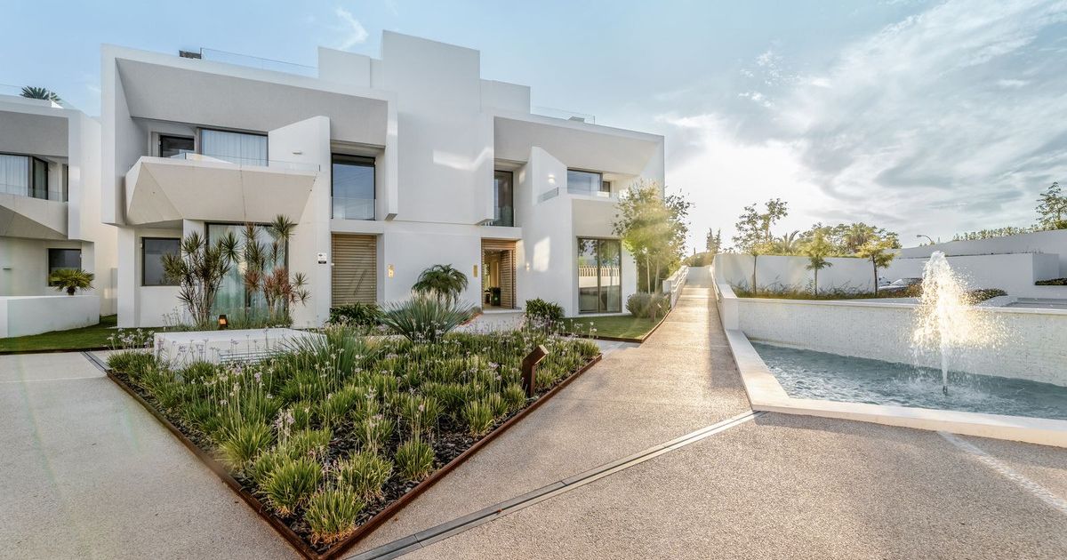 Maison Jumelée à Nueva Andalucía, Nueva Andalucía, 3/12