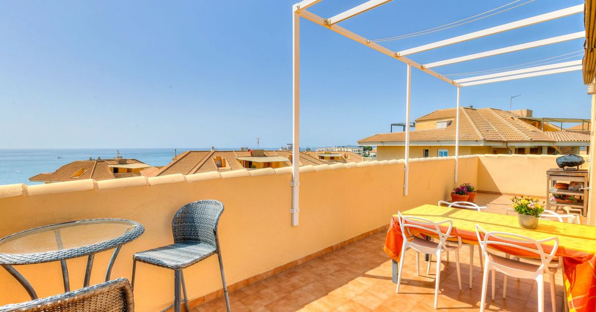 Penthouse in Carvajal, Carvajal, 8/12