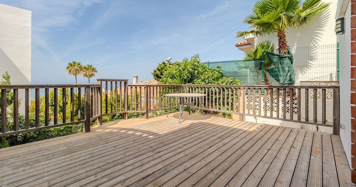 Detached Villa in El Faro, El Faro, 8/12