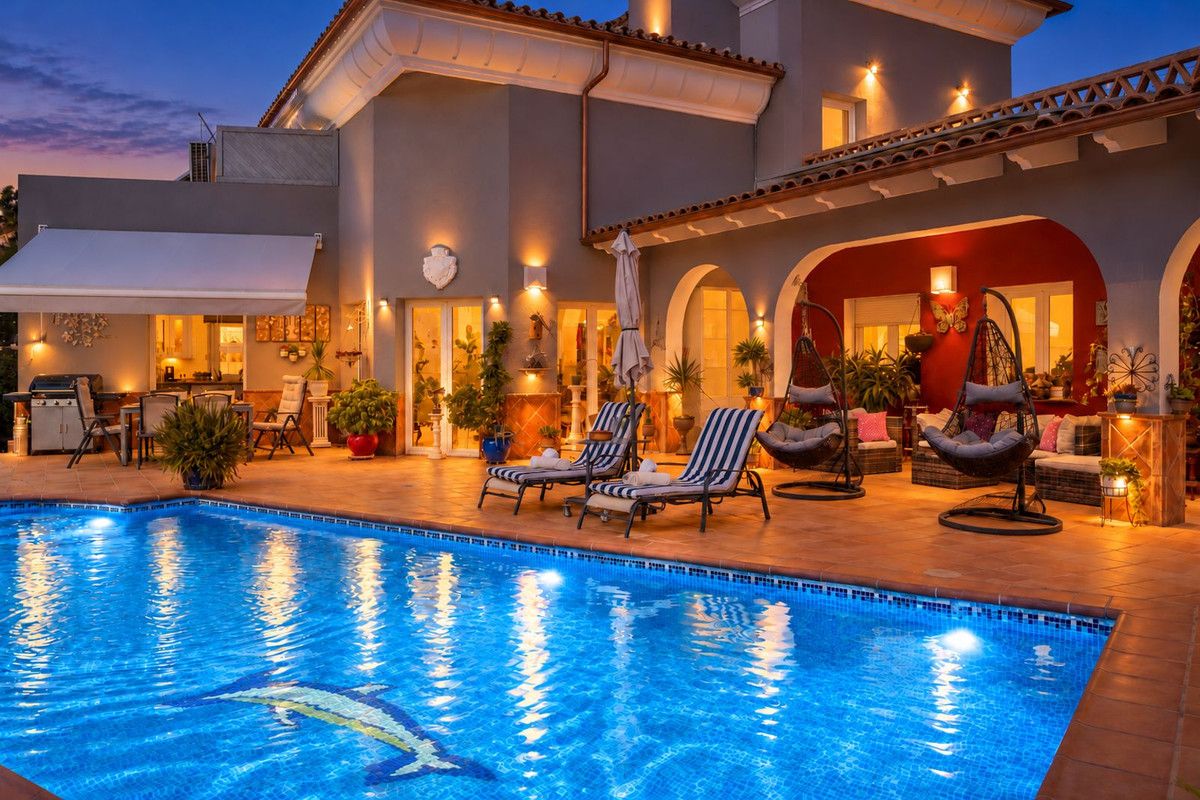 Detached Villa in Torrequebrada, Torrequebrada, 5/12
